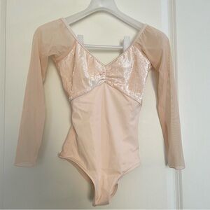 Yumiko Elli velvet duo with long sleeves